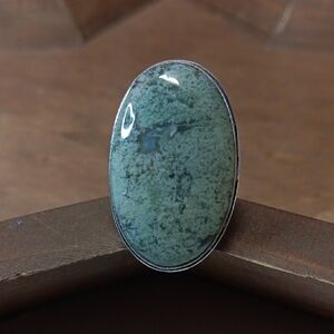 Elegant Green Stone Ring